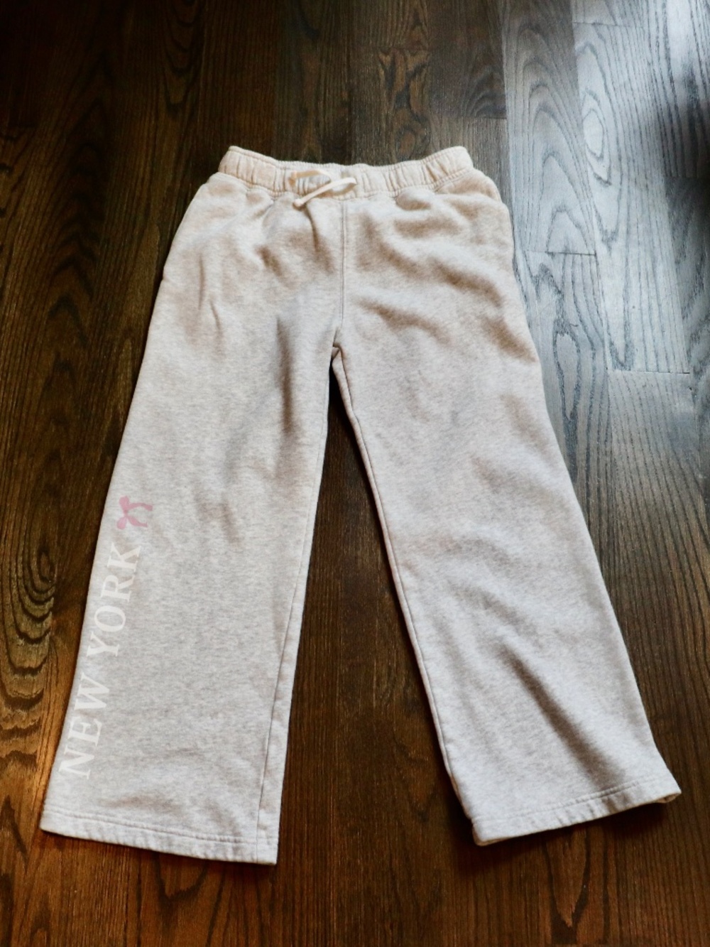 Abercrombie Girl Wide Leg Sweatpant New York Pink Bow Graphic on Leg 13/14 Short